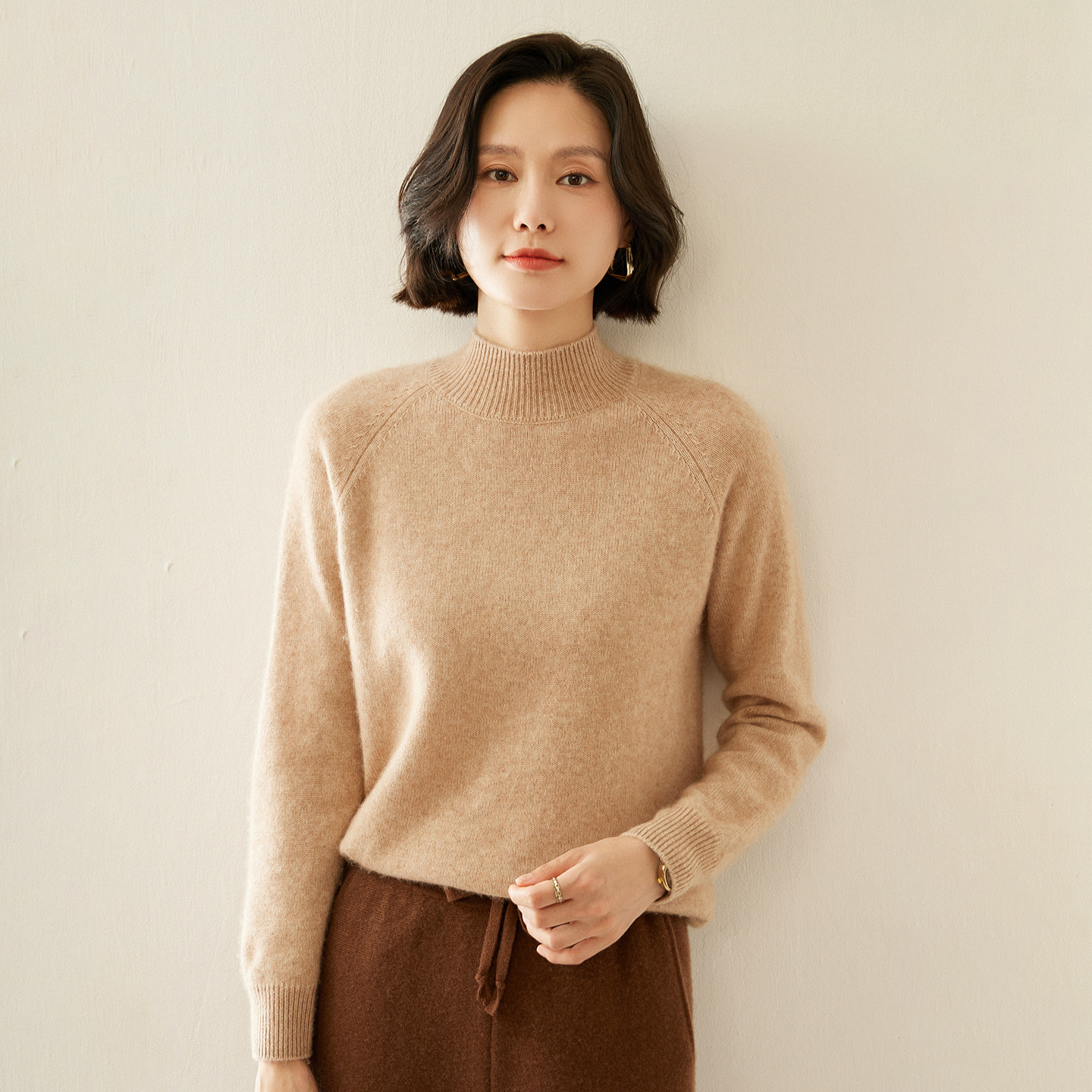 温柔感半高领山羊绒衫女士套头毛衣加厚软糯显瘦插肩袖针织打底衫