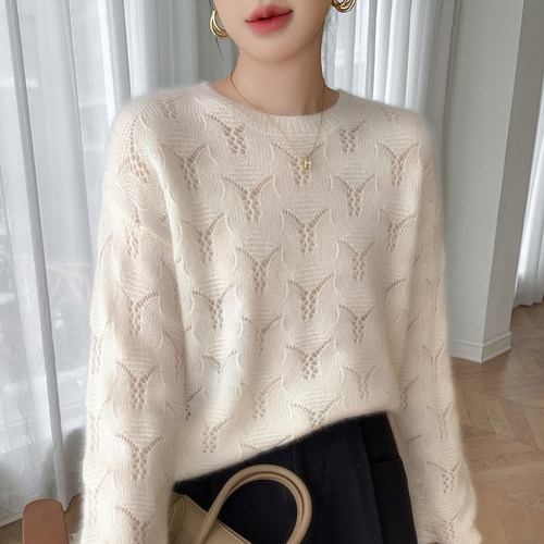 欧货高端山羊绒衫女圆领镂空钩花丝绒毛衣宽松套头长袖针织打底衫