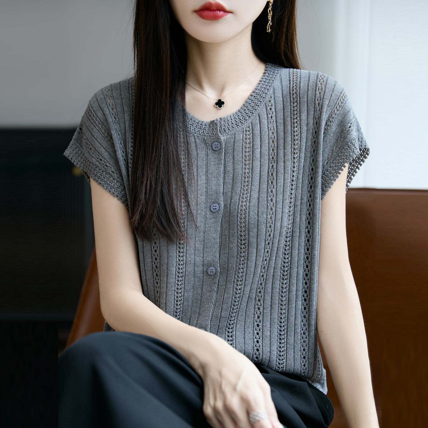 2025夏新款天丝亚麻镂空开衫女圆领重工钩花宽松短袖时尚针织T恤
