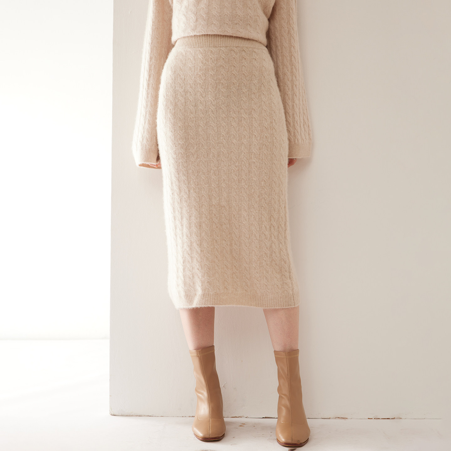 复古麻花山羊绒半身裙女士高腰显瘦针织包臀裙慵懒风中长款羊毛裙