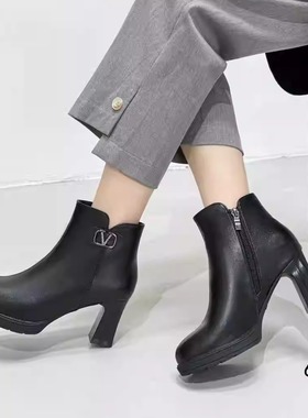 浦发防滑底粗高跟加绒短靴2025新款66029软皮侧拉链钻扣圆头女靴