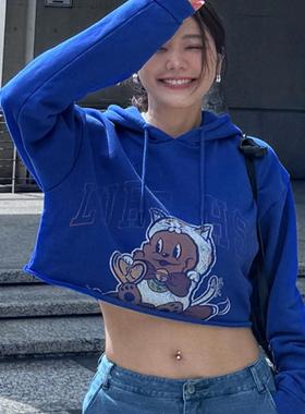 许路儿LUREHSU正品代购R241003招財猫NICKY短版连帽卫衣亮蓝色