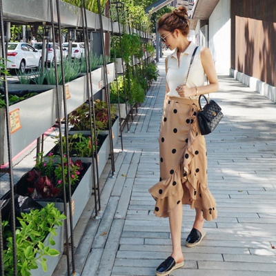 荷叶许路儿点点小性感