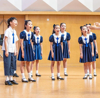 儿童初中生诗歌朗诵合唱服