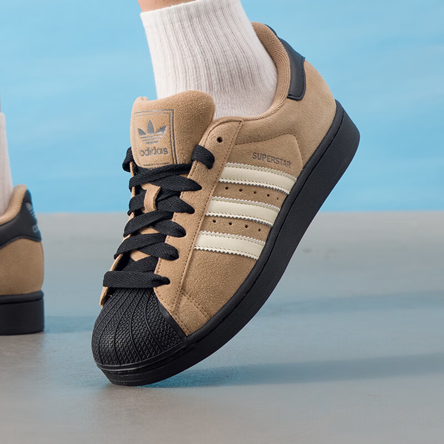 阿迪三叶草男女经典贝壳头板鞋