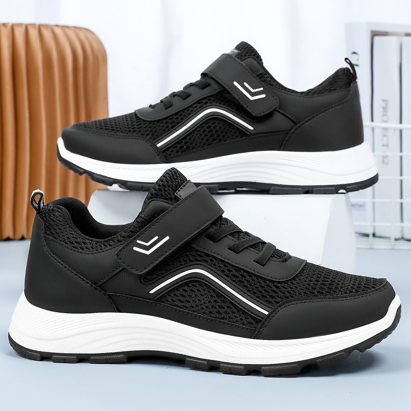 男鞋秋季情侣款健步鞋新款软底运动鞋魔术贴爸爸鞋网面透气