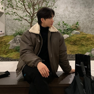 冬季韩版皮衣机车外套男士羊羔毛加厚皮夹克潮流短款保暖男式棉服