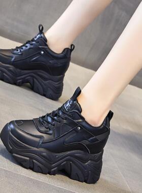香港内增高老爹鞋女黑色2025年新款春季小个子女鞋厚底松糕运动鞋