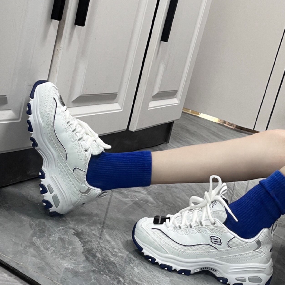 Skechers斯凯奇奶茶熊情侣厚底增高老爹鞋雏菊刺绣白粉海军蓝女鞋