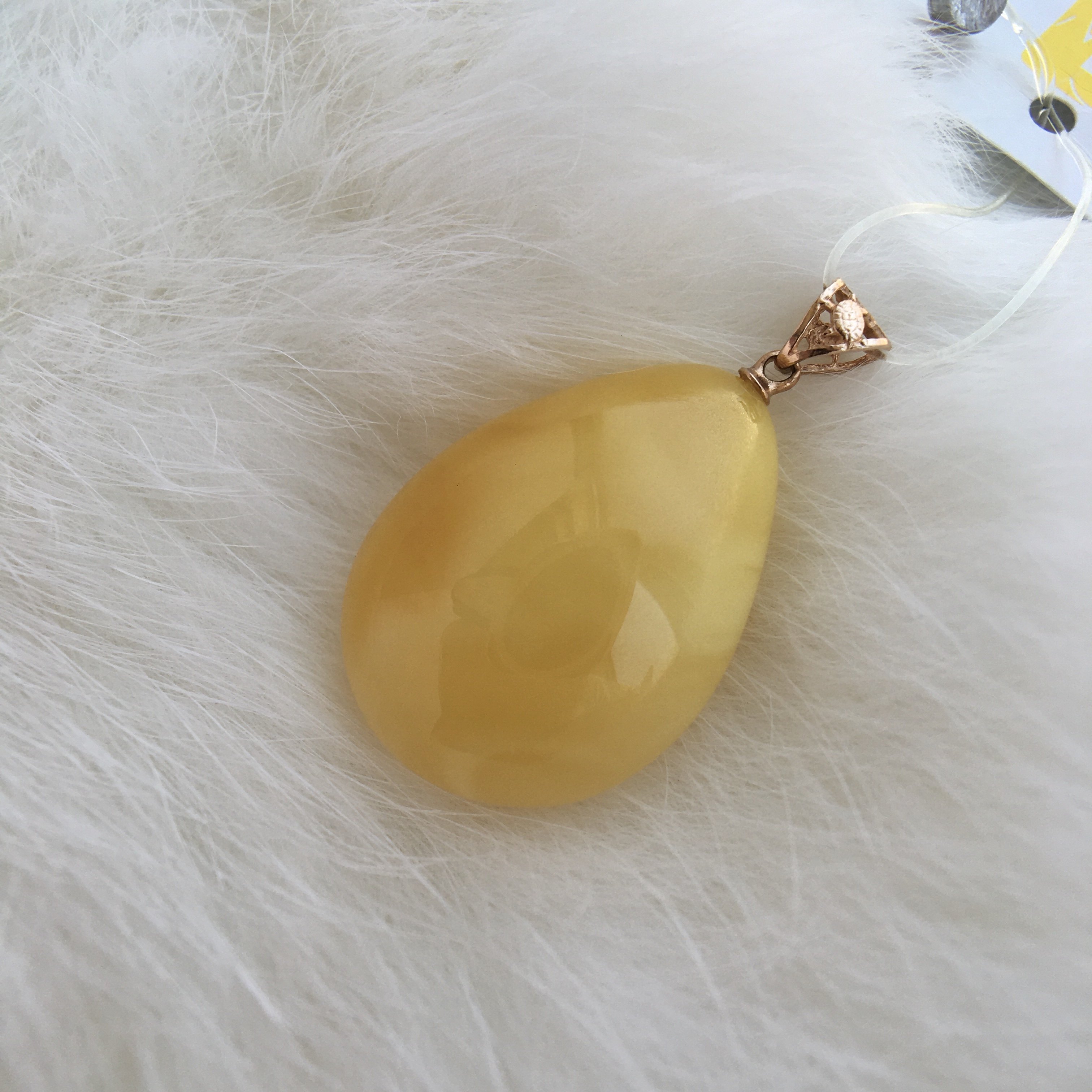 进口琥珀白花蜜蜡溶洞饱满水滴吊坠585紫金镶嵌轻奢气质经典时尚