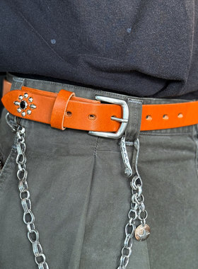 Barns 植鞣革日本栎木牛皮HTC风格铆钉黑宝石带尾复古腰带皮带