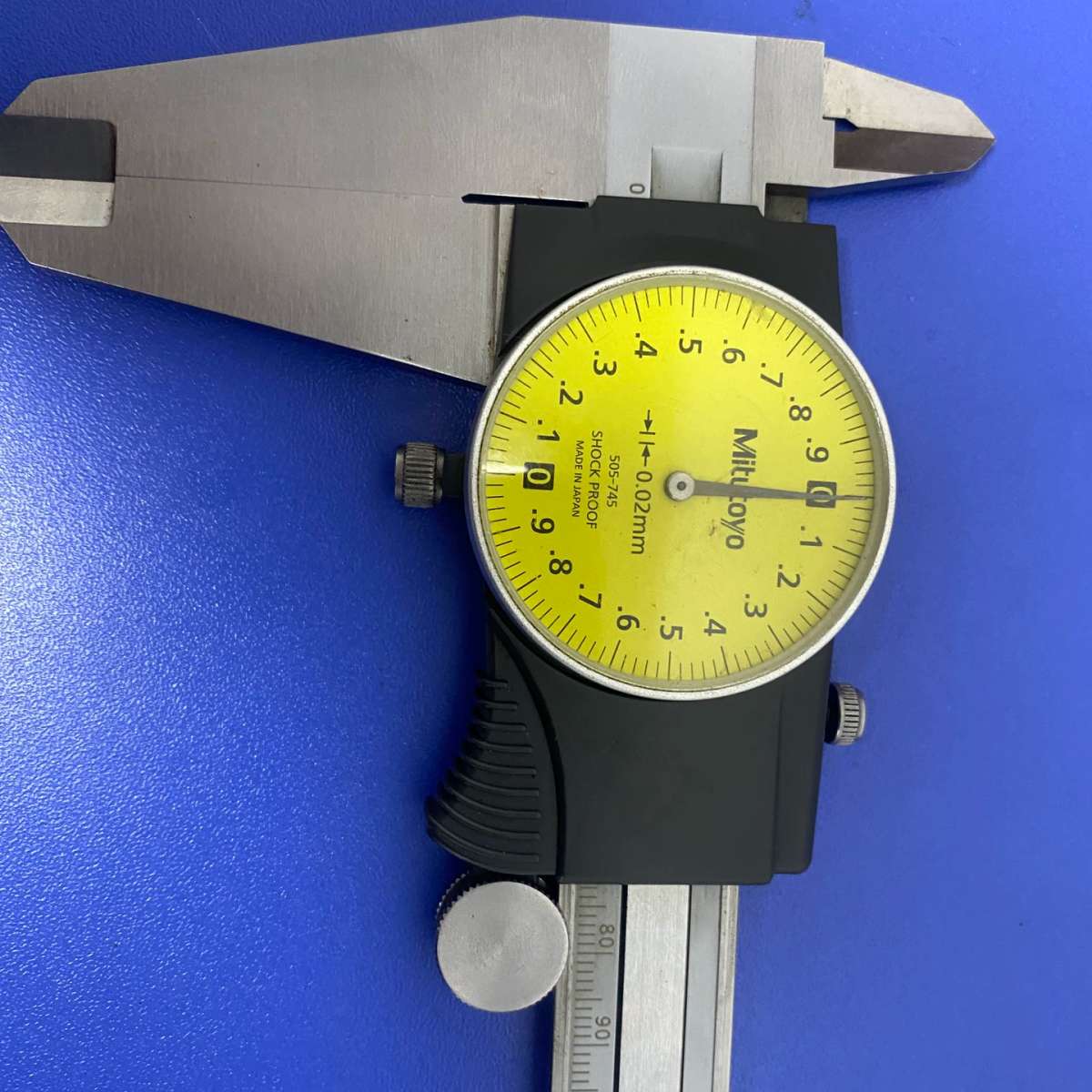 议价出售日本三丰Mitutoyo带表卡尺，型号505-745，测