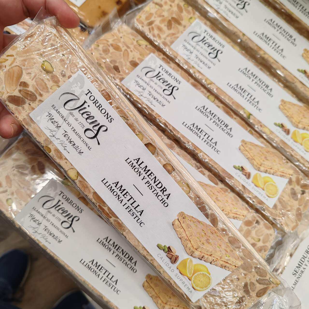 旺购上品西班牙代购VICENS TURRON杏仁牛轧糖 柠檬和开心果300克,零食/坚果/特产,传统糖果,淘宝优惠券,粉丝福利购,淘宝优惠卷