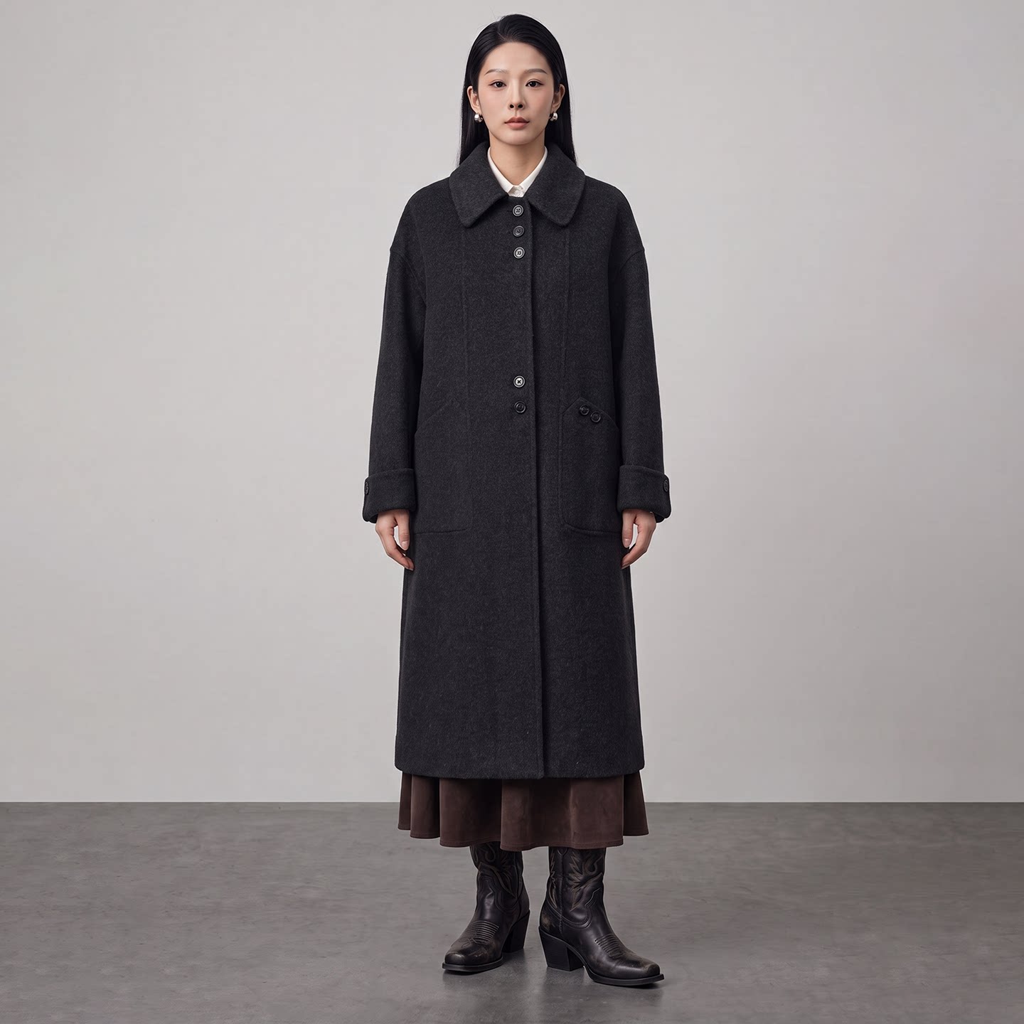 黑色长款翻领单排扣毛呢大衣女