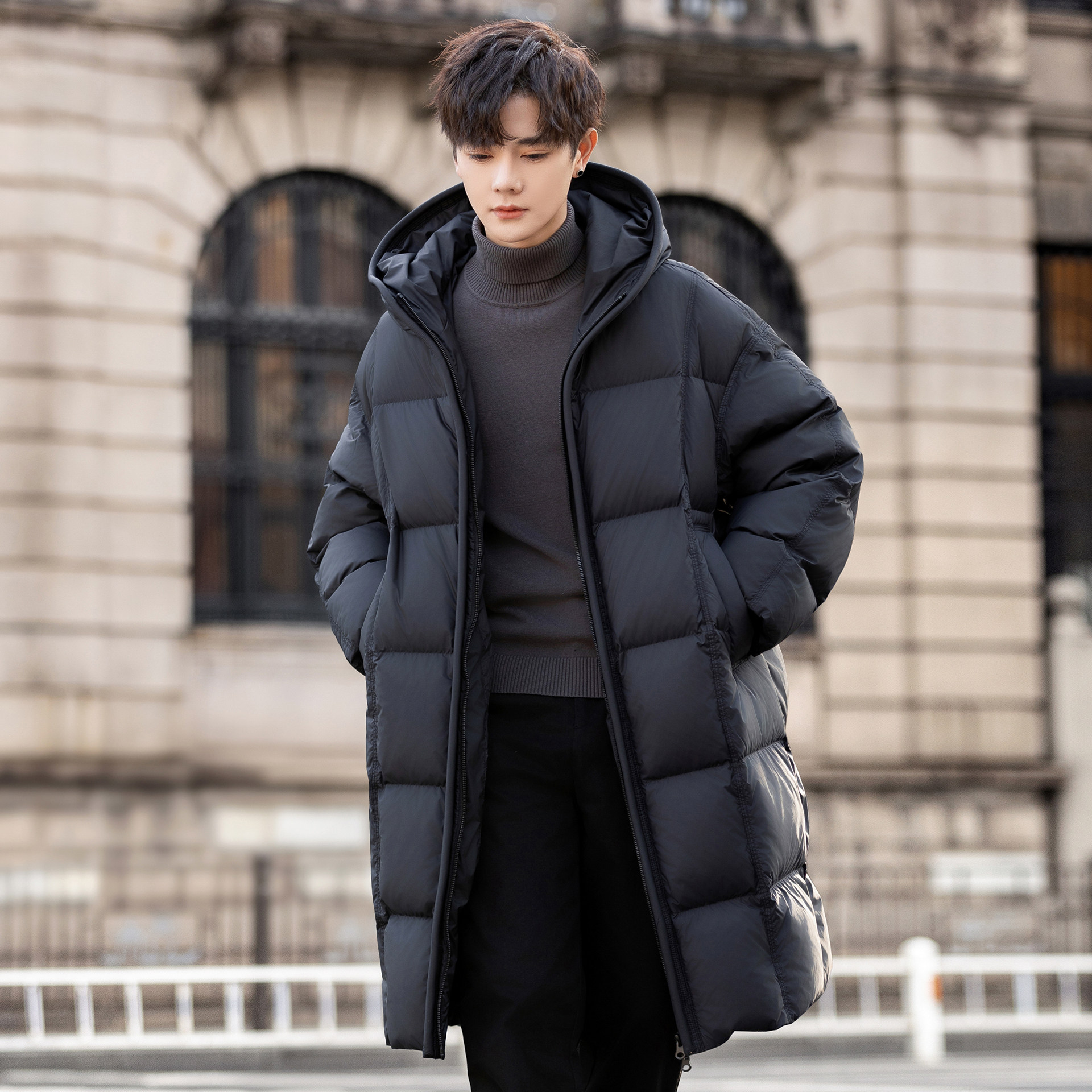 超厚抗寒男士羽绒服高充绒量2025新款冬季中长款连帽面包保暖外套