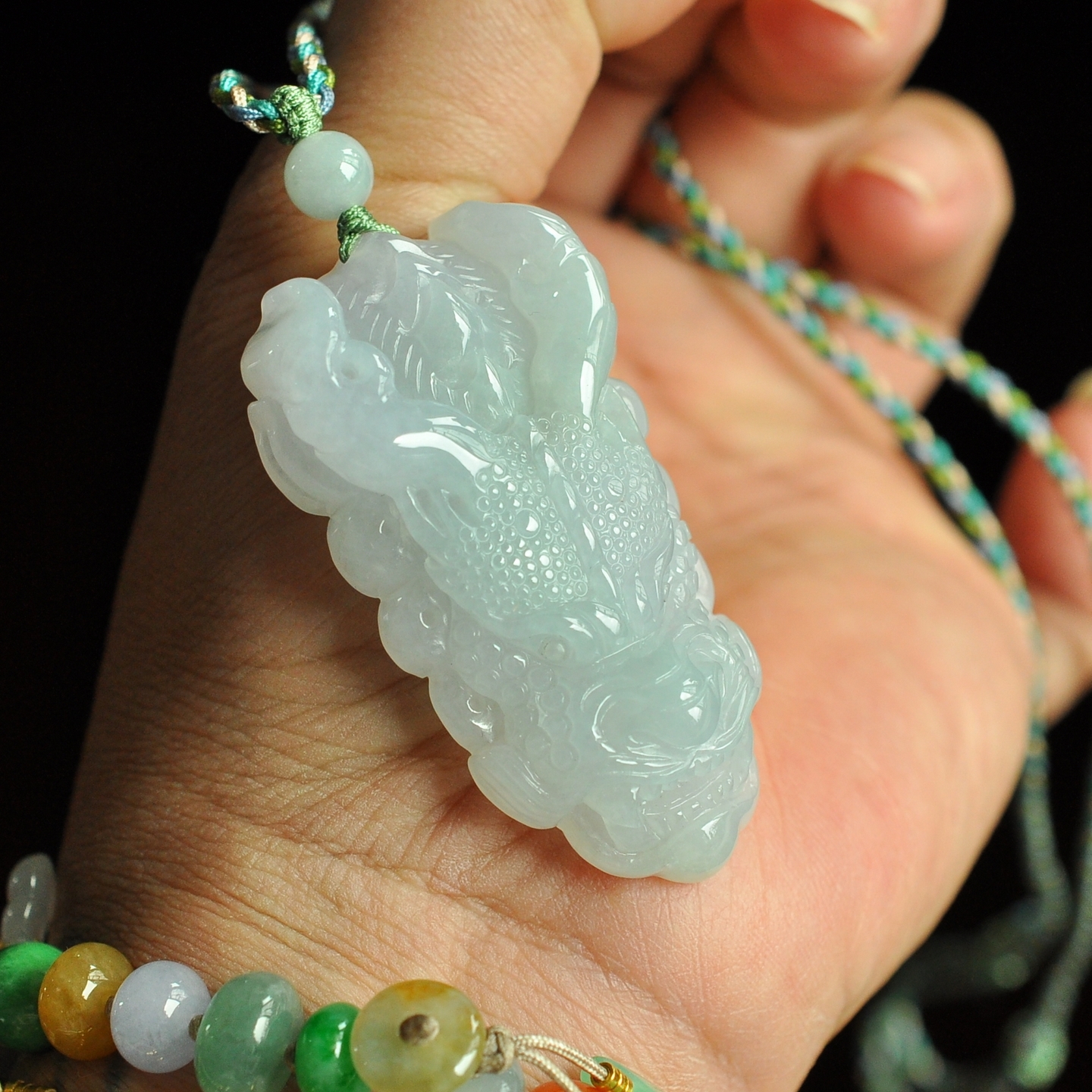 冰润浅晴底霸气龙头A货翡翠吊坠