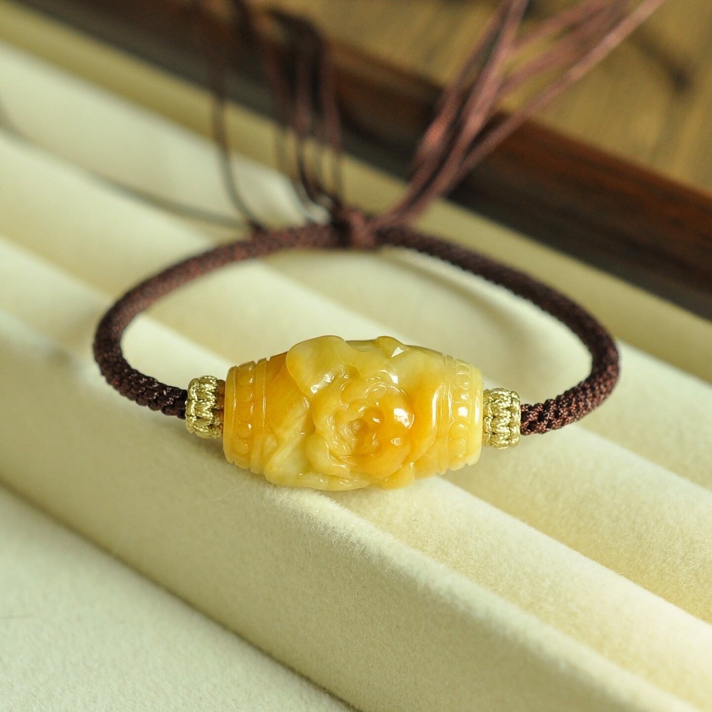 jk10手编红绳保真天然缅甸A货翡翠黄翡九尾狐雕花桶珠路路通手绳