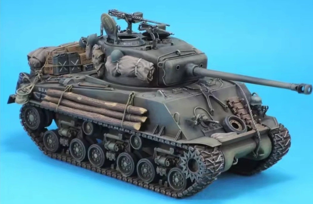 1/35狂怒M4A3E8谢尔曼坦克车载补品，树脂白模