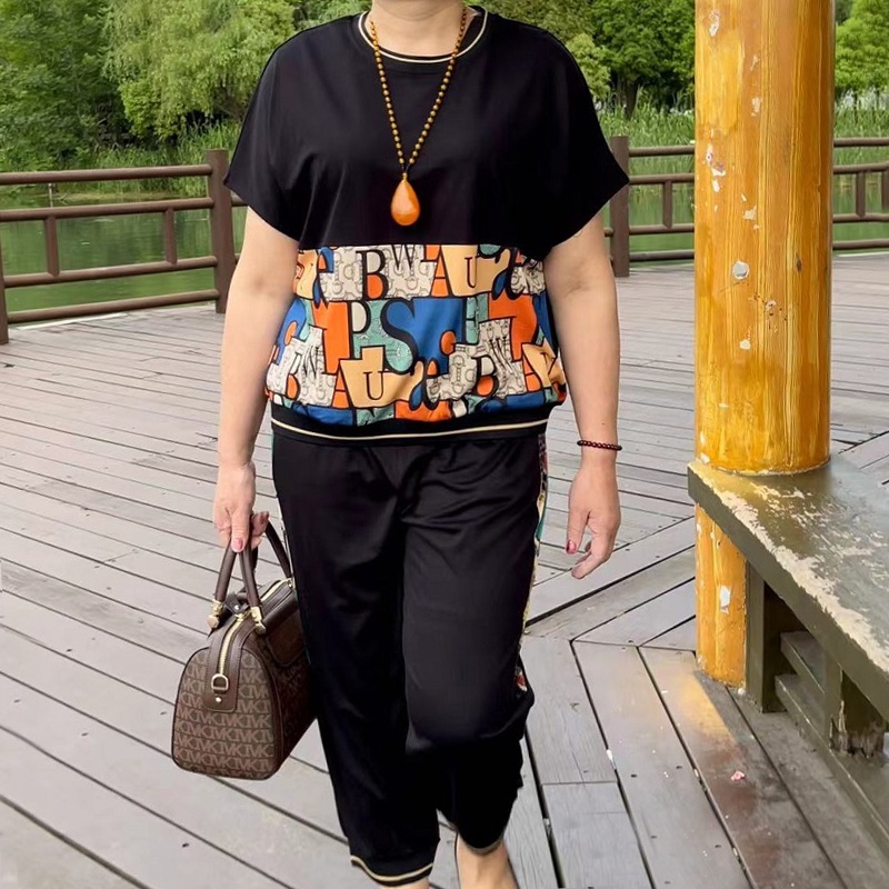 加肥加大码中老年妈妈夏装短袖上衣两件套洋气时尚休闲运动服套装
