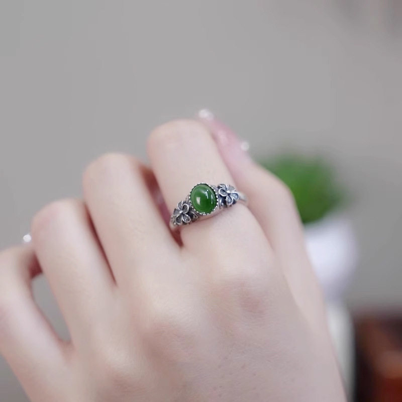 新中式国风菠菜绿梅花戒指女老式复古做旧小众设计活口食指指环