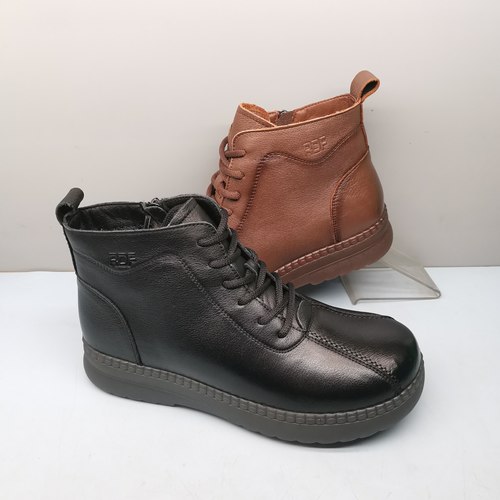 红蜻蜓短筒靴女秋冬款CD68976021C时尚休闲真皮妈妈鞋CD68976022C