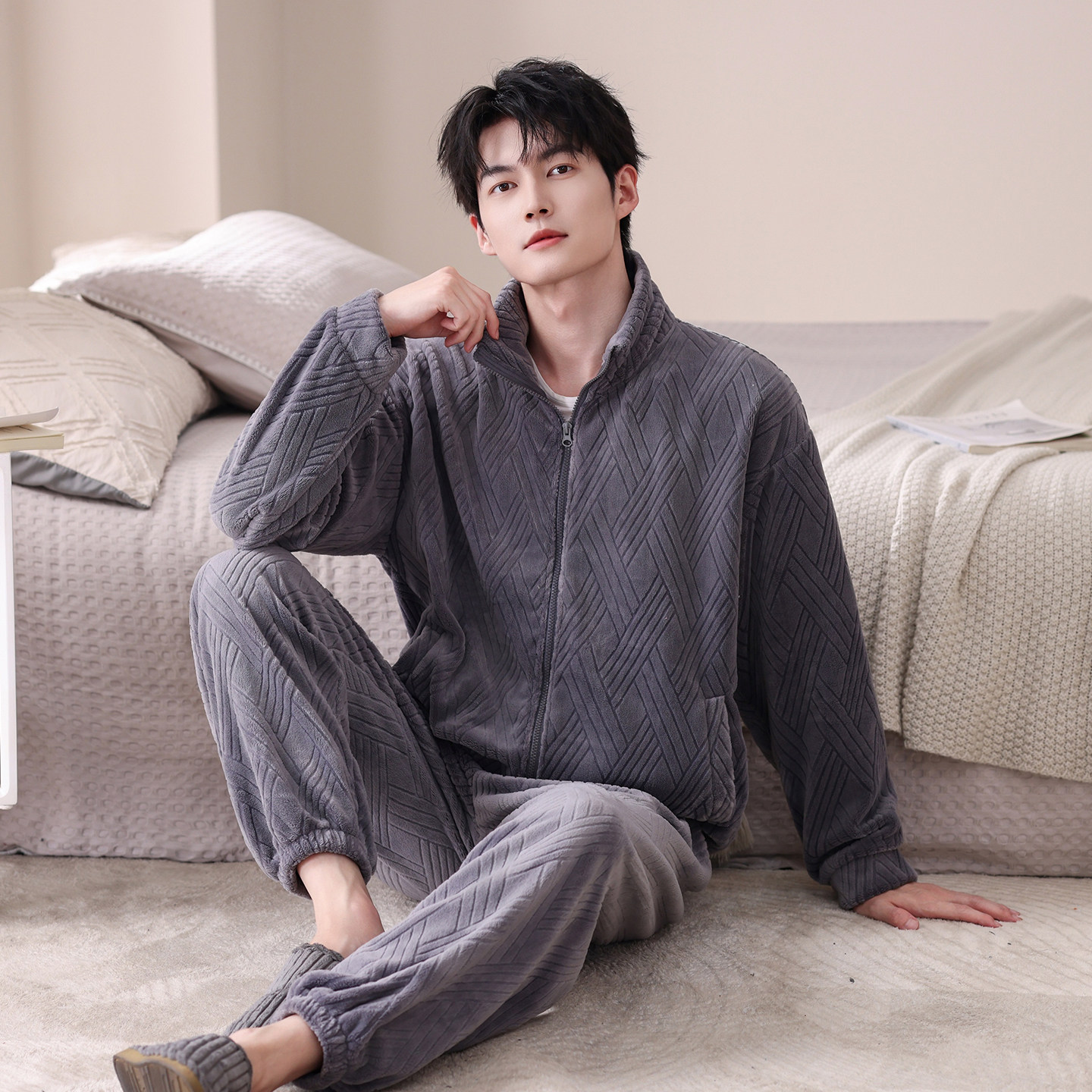 秋冬款男士法兰绒长袖保暖睡衣简约宽松拉链珊瑚绒冬天家居服套装