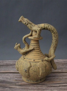 越窑青釉刻花倒流壶仿古风瓷器