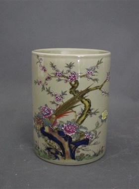 年制粉彩花鸟仿古风陶瓷器笔筒