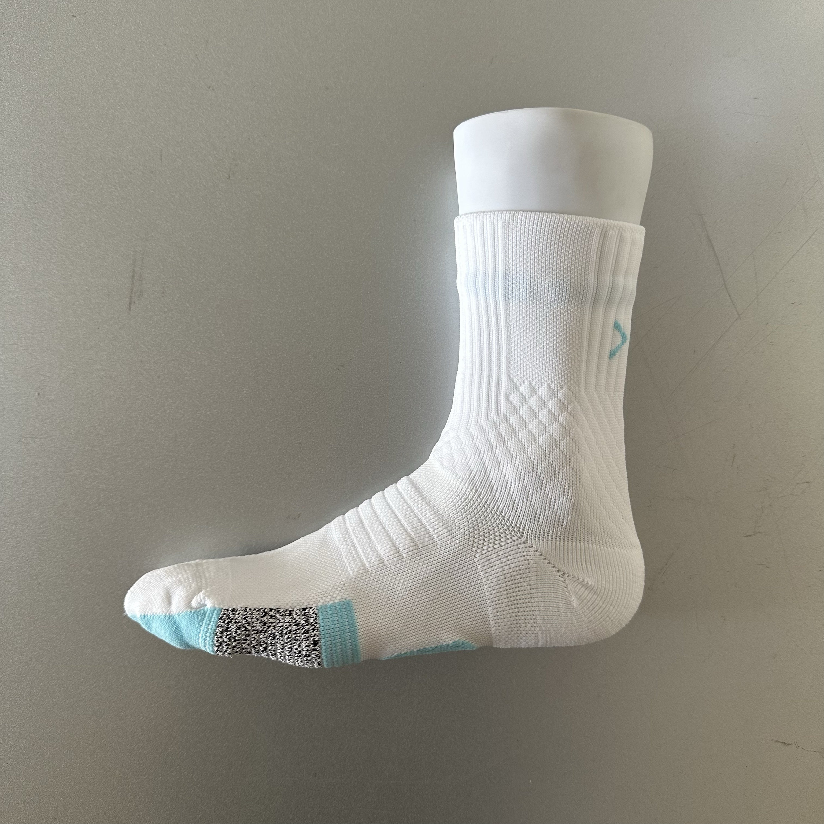 无骨袜头UZPO 进口防滑纱中帮薄款篮球袜子男专业美式训练毛巾底,运动/瑜伽/健身/球迷用品,篮球袜,淘宝优惠券,粉丝福利购,淘宝优惠卷