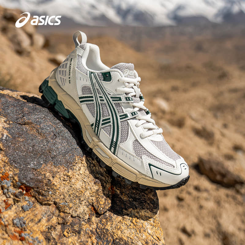 亚瑟士女子回弹耐磨透气跑步鞋