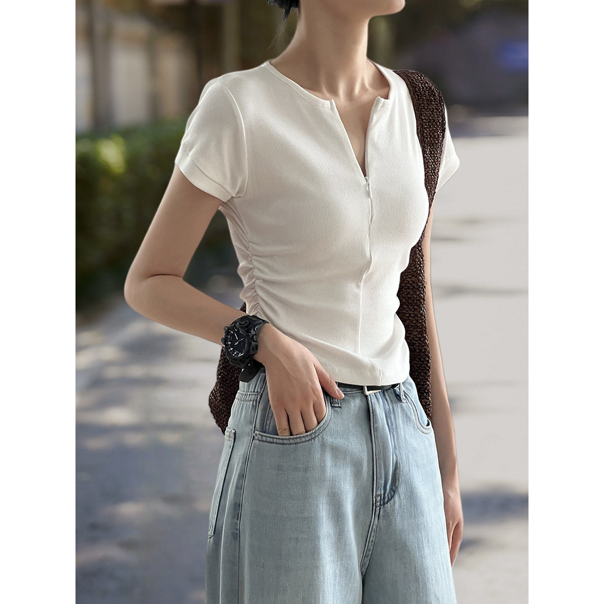 品牌正品女装衣服断码特价清仓 不退换-白色正肩半拉链短袖T恤女