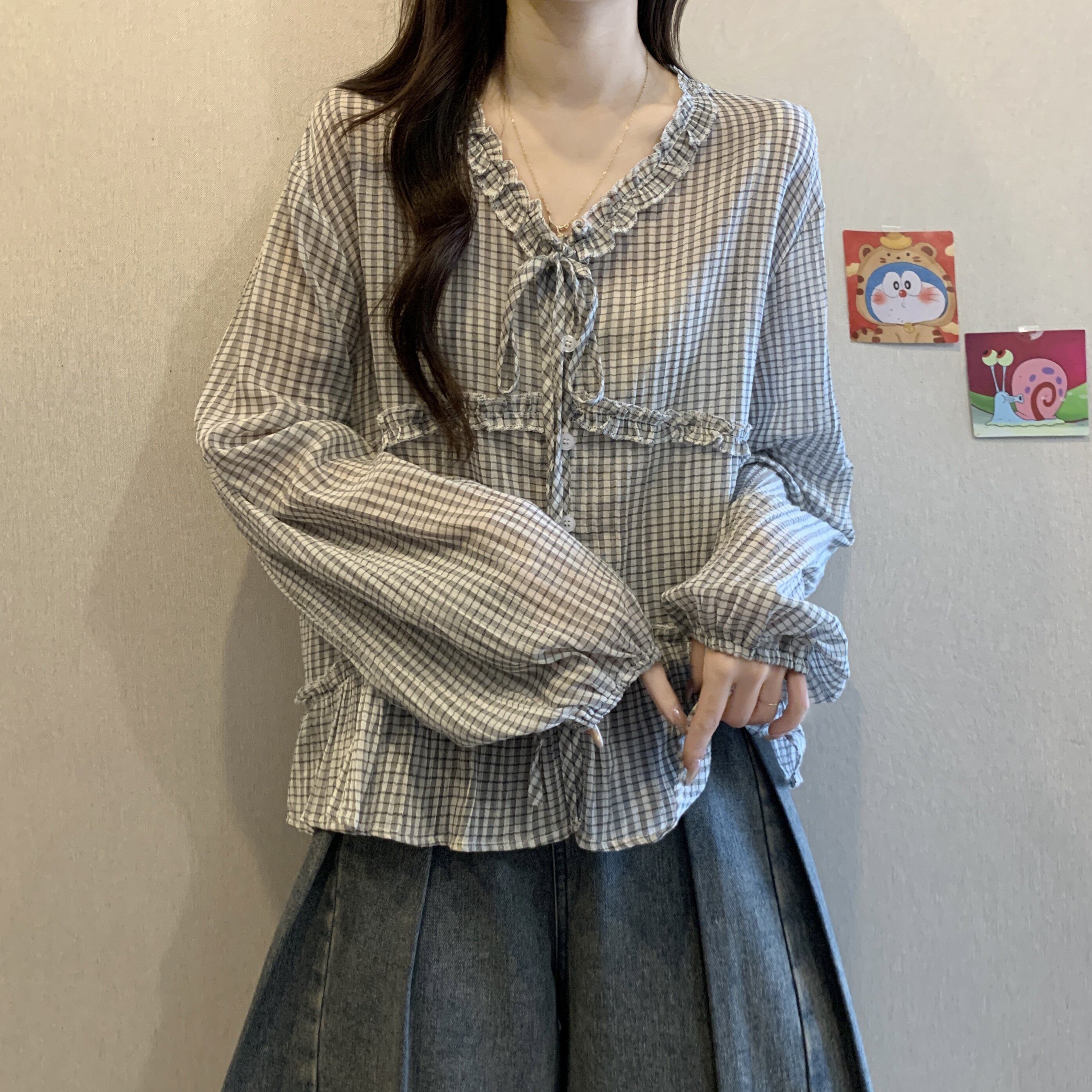 品牌折扣正品女装断码清仓特价不能退换木耳边V领格纹长袖衬衫女