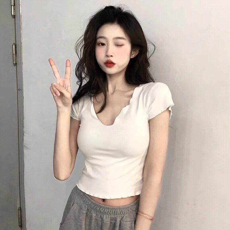 品牌折扣正品女装断码清仓特价不能退换欧货黑色V领短袖T恤女