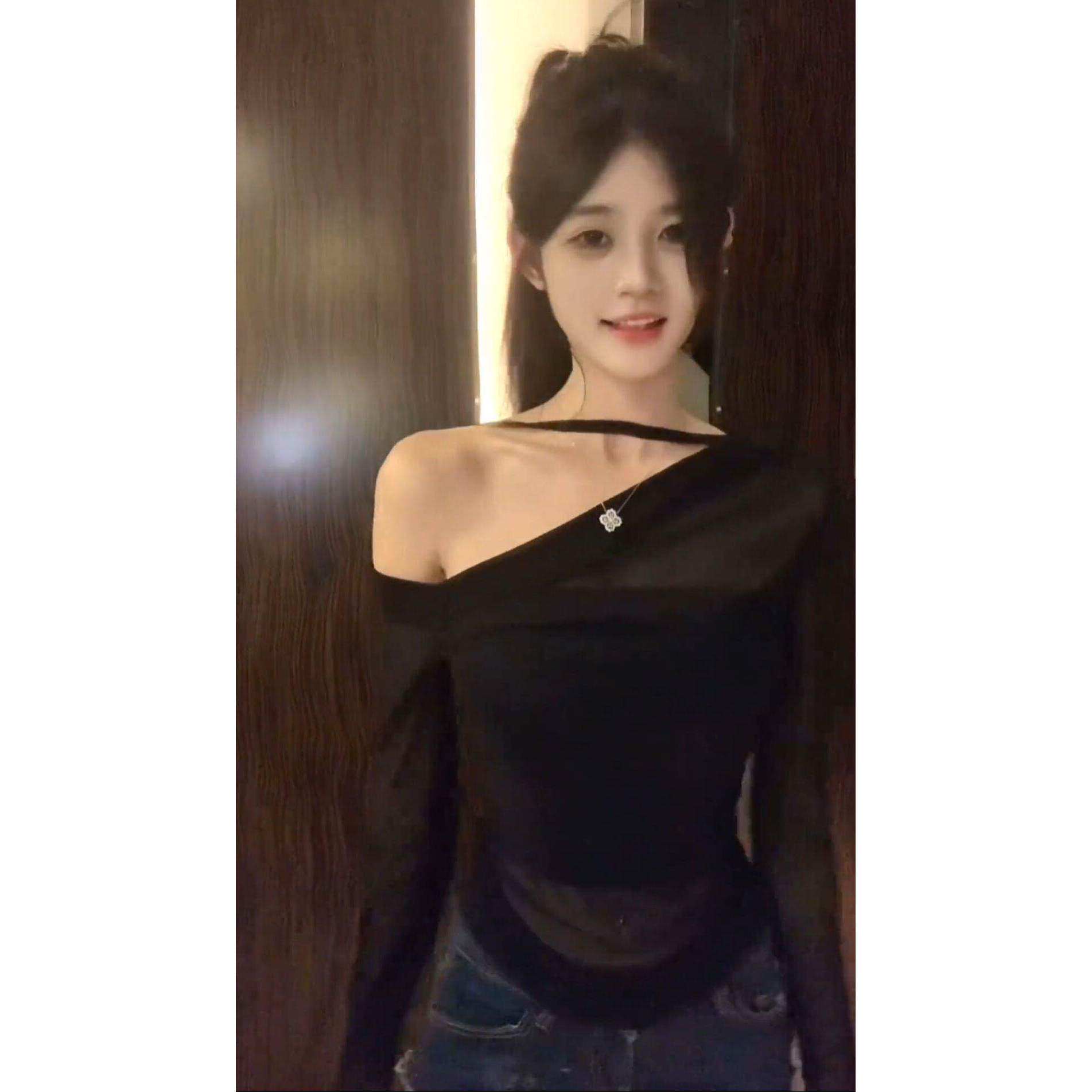 品牌折扣正品女装断码清仓特价不能退换网纱斜领露肩长袖T恤女秋