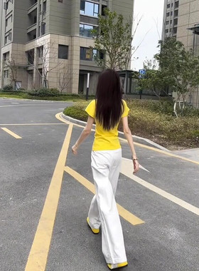 亮黄色正肩短袖t恤女2025夏季新款修身显瘦短款辣妹设计感bm上衣