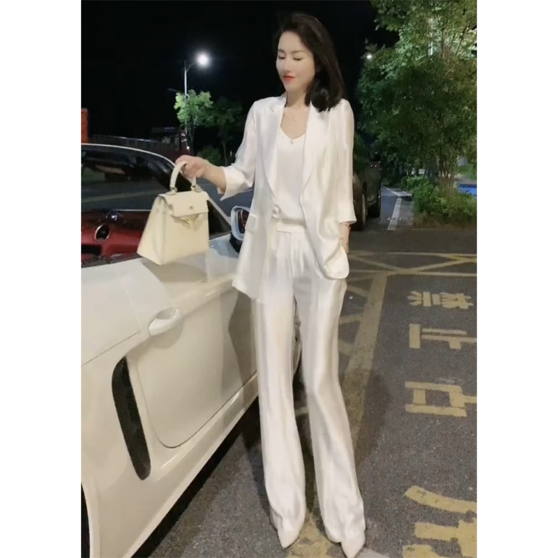 品牌折扣正品女装断码清仓特价不能退换网红爆款职业西服套装女