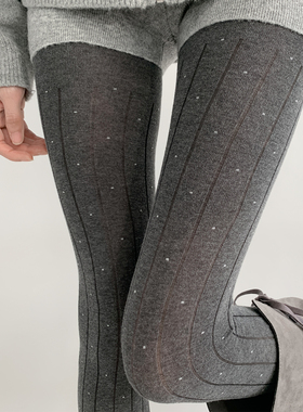 夜间教习室灰色连裤袜春款女复古波点显瘦竖条纹外穿打底裤配靴子
