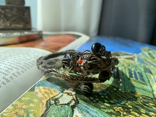 龙形纯银镶嵌宝石手镯老到可以进博物馆，内径6.1cm重23克