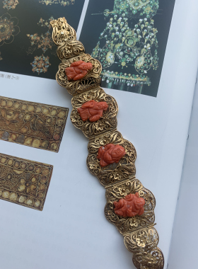 创汇时期银镀金海鲜花丝手镯少见大块海鲜雕刻长17cm宽3cm重27克