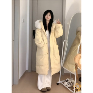 2025新款奶呼呼黄色中长款毛领羽绒棉服女冬季加厚连帽面包服外套