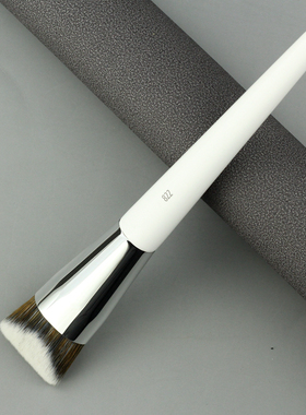 新版白色FILL822粉底刷 3D无痕坡型不吃粉软毛