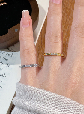 18K玫瑰金五钻小拇指尾戒女款