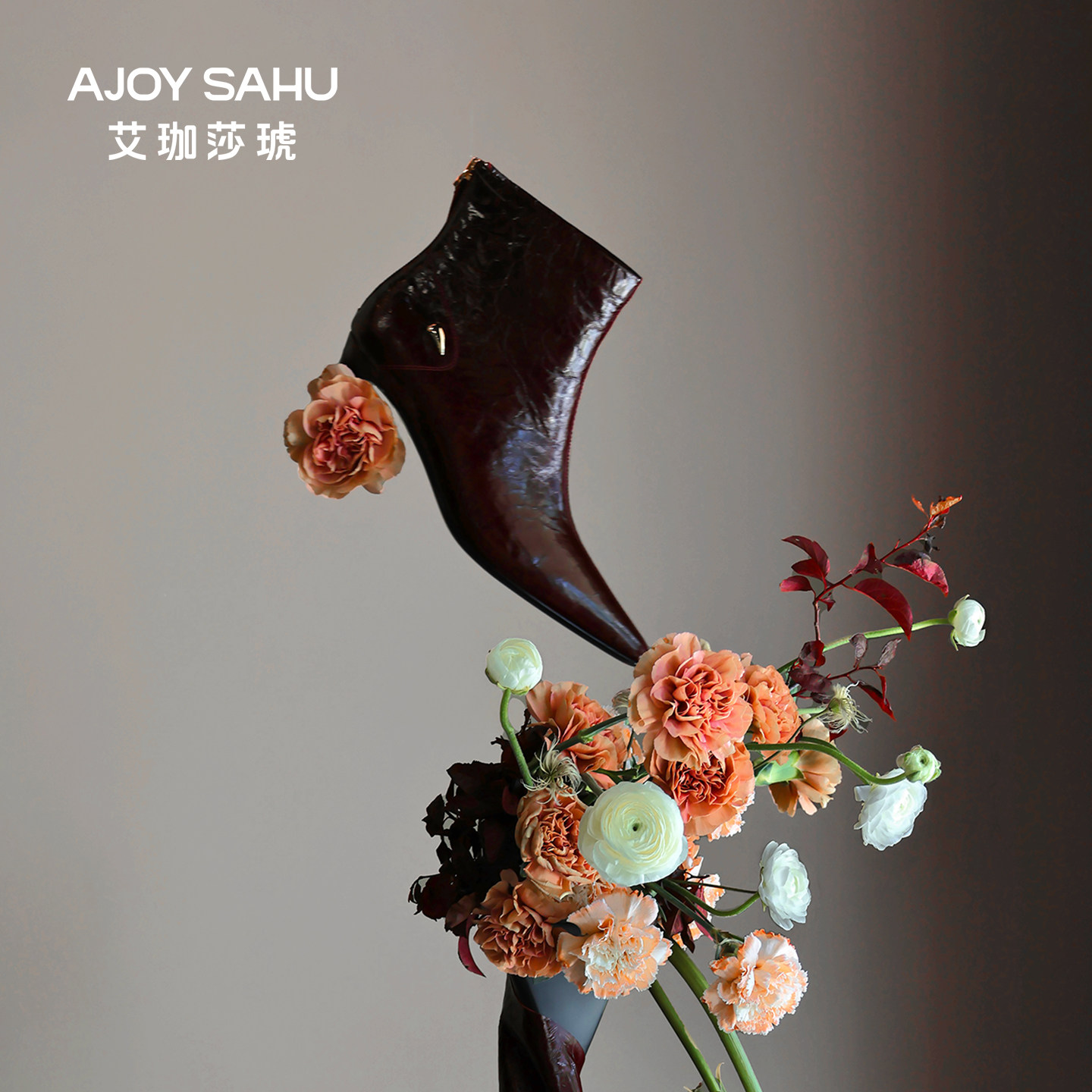 AJOY SAHU/艾珈莎琥2025新款秋冬优雅复古中跟粗跟短靴女及踝靴