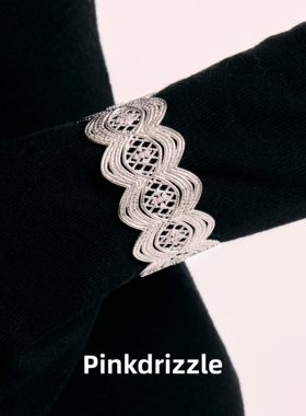 布鲁日蕾丝手镯轻奢重工设计感