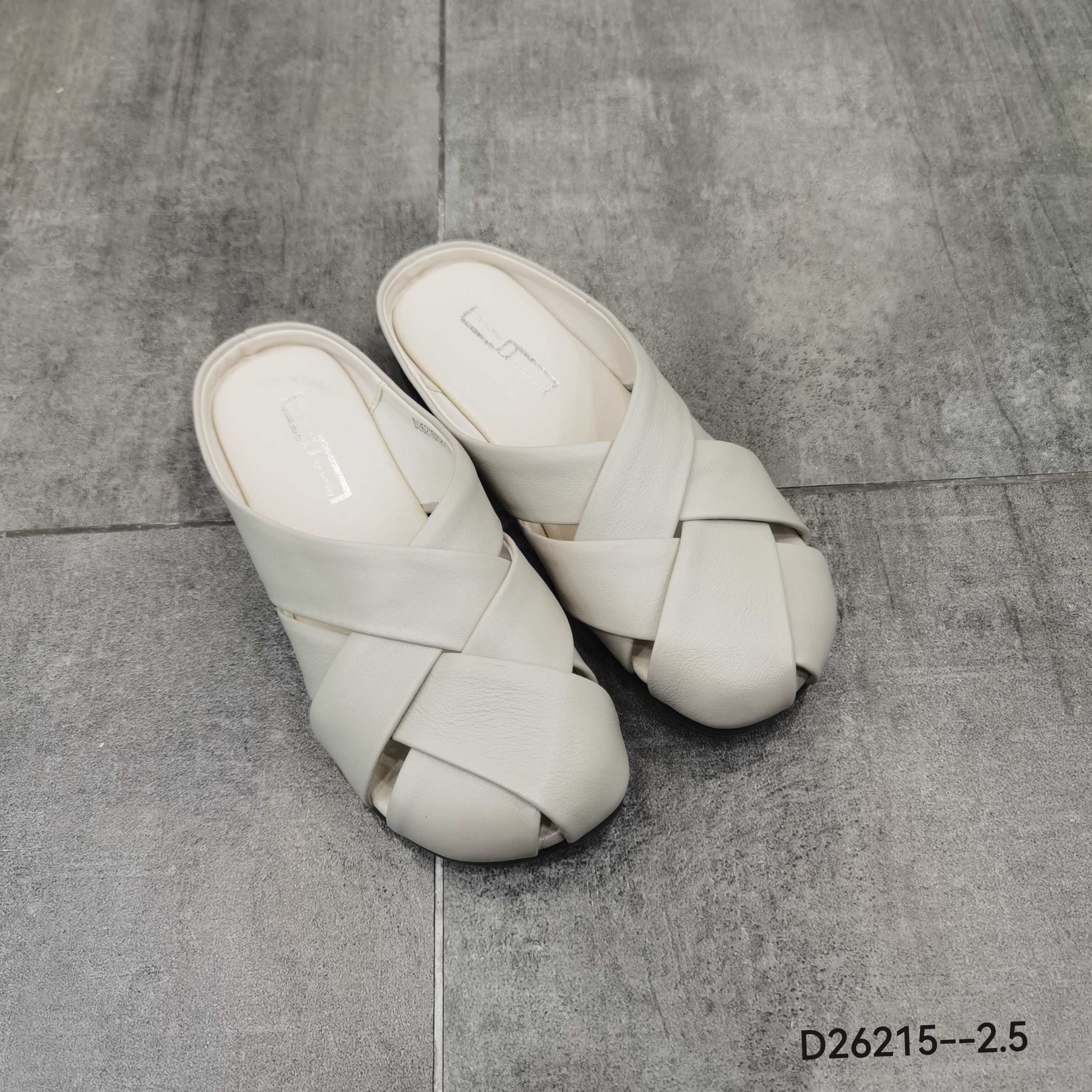 都市星期天专柜正品2026夏季新款牛皮女鞋镂空透气包头半拖鞋女鞋