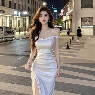 温柔初恋感白色吊带裙气质穿搭显瘦温柔风夏季小白裙长裙连衣裙