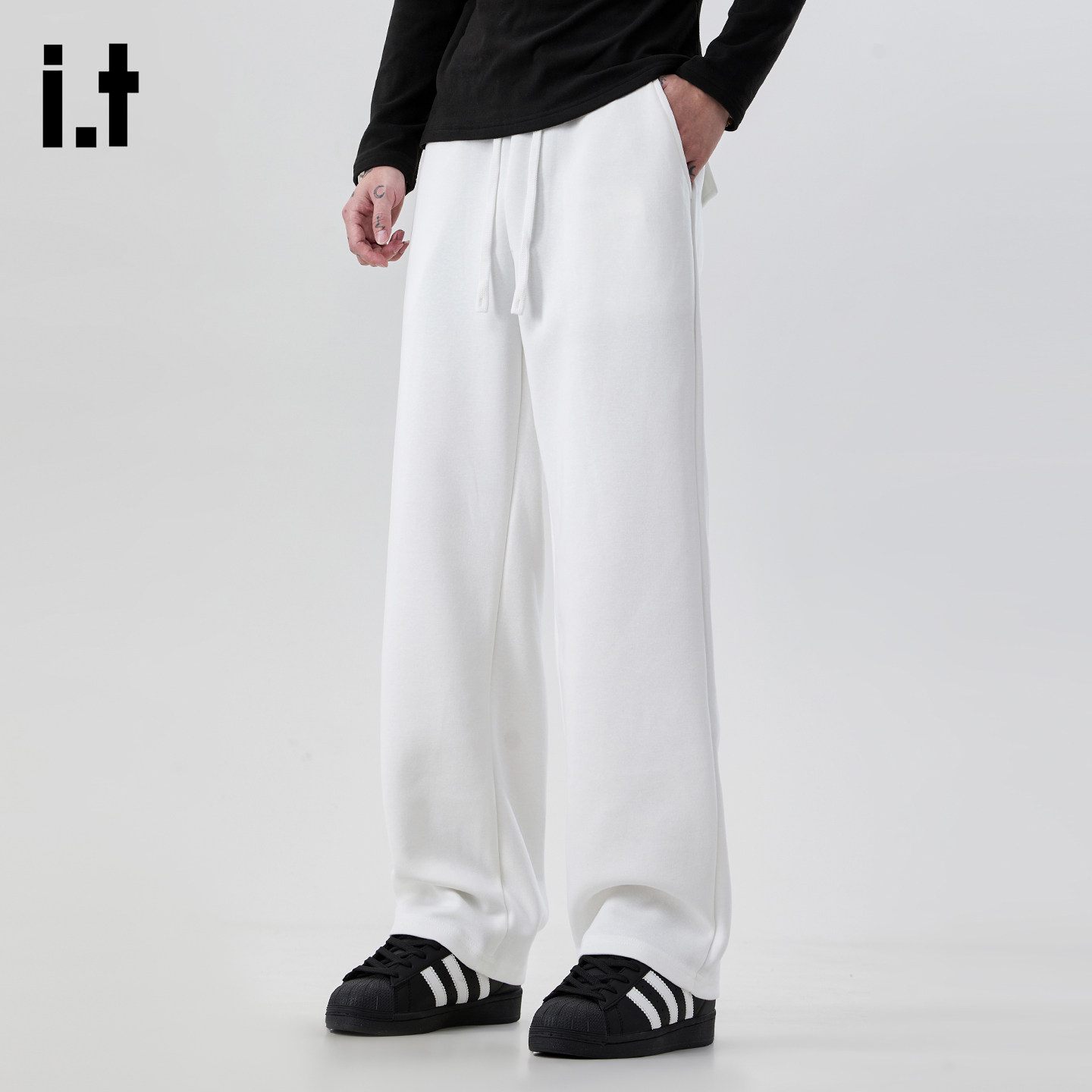 待拍图-白色抽绳垂感宽松卫裤男款2025新款秋冬直筒休闲裤