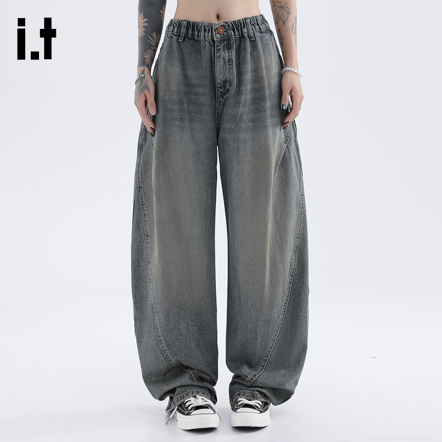 时尚高街宽松弯刀牛仔裤