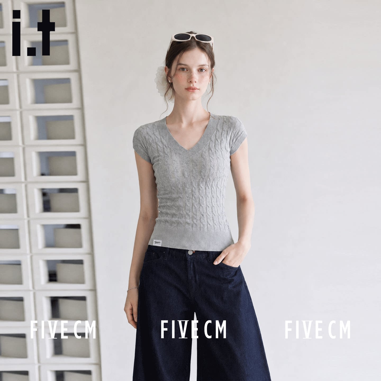 itFIVECM夏V领针织上衣女