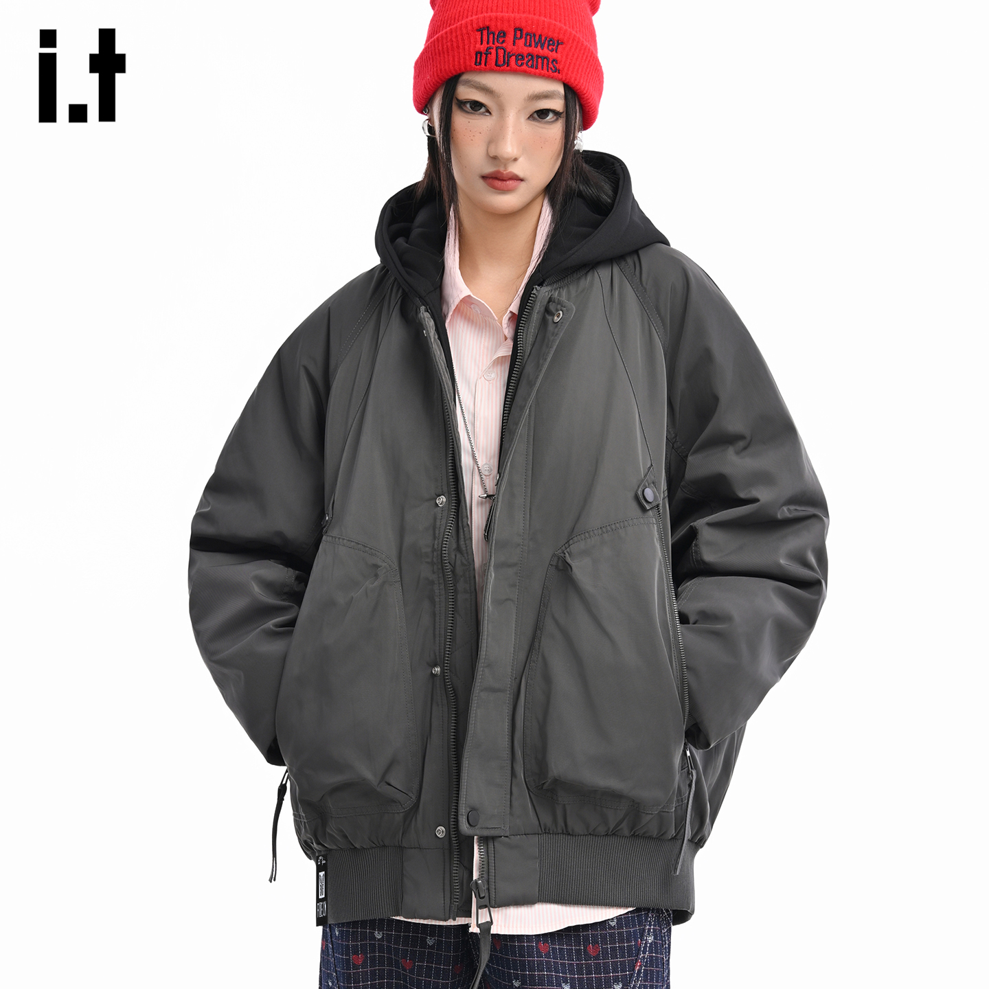 it撞色连帽轻薄羽绒服